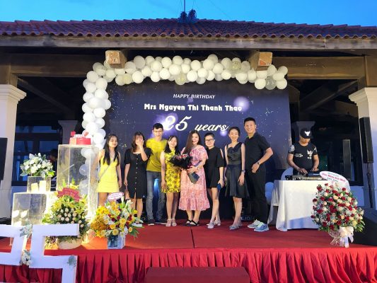 trang trí tiệc mừng