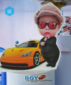 Chibi bé trai baby boss và oto