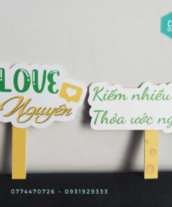 Hastag cầm tay Kim Nguyên