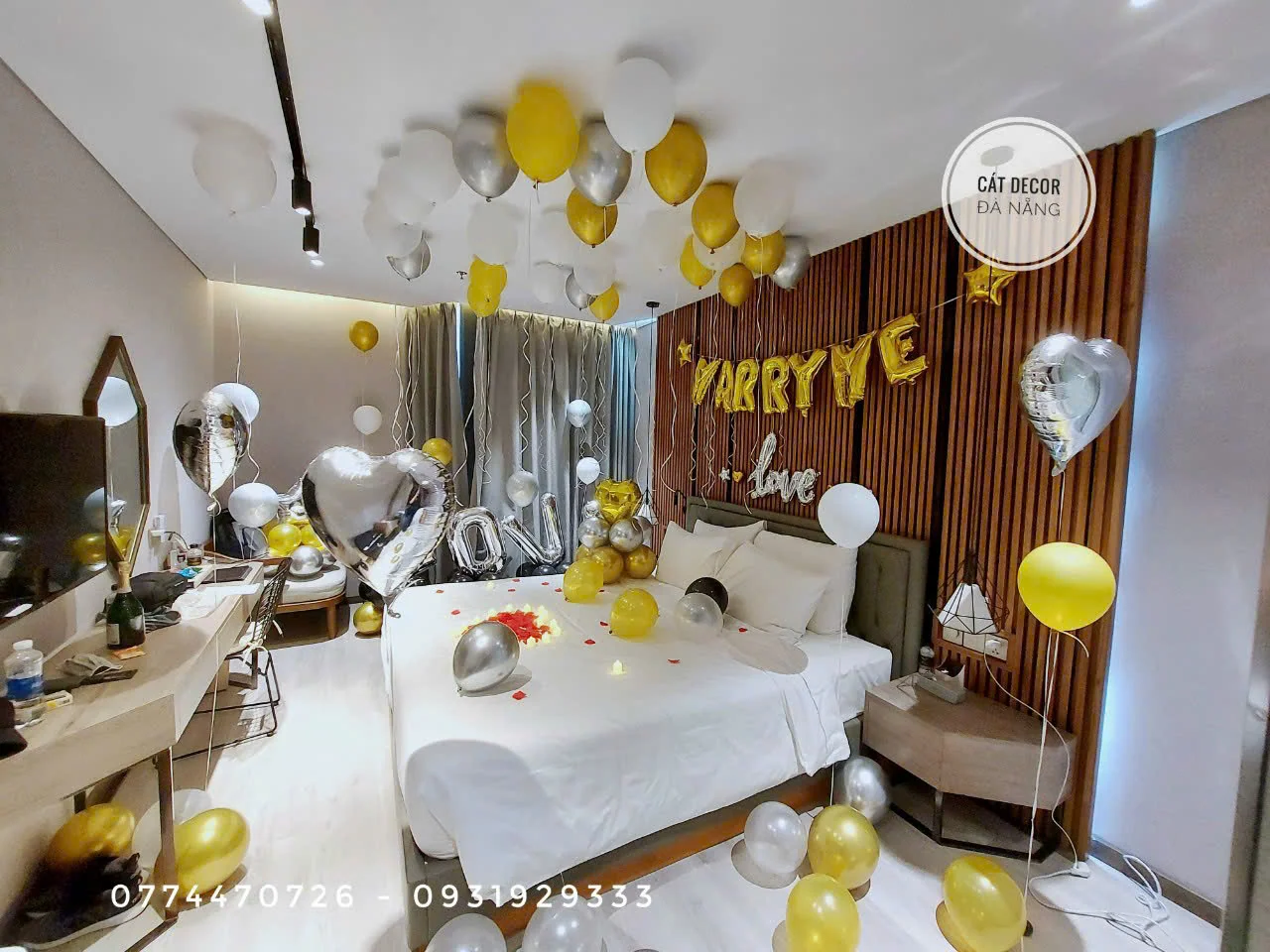 Birthday room decoration Da Nang number balloons