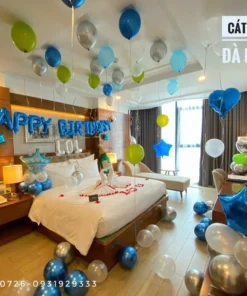 Trang trí sinh nhật phòng khách sạn tông xanh