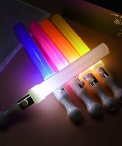 cây đèn Led cổ vũ phát sáng