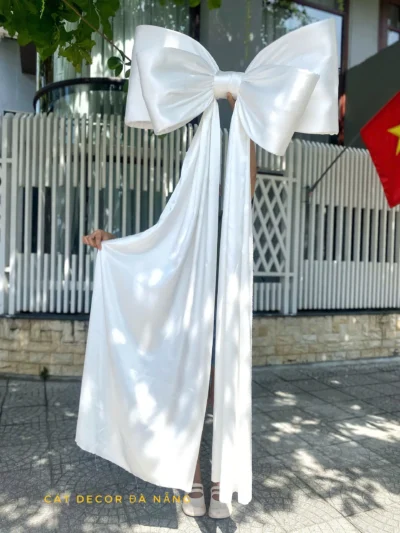 Nơ Phi bóng đuôi rũ