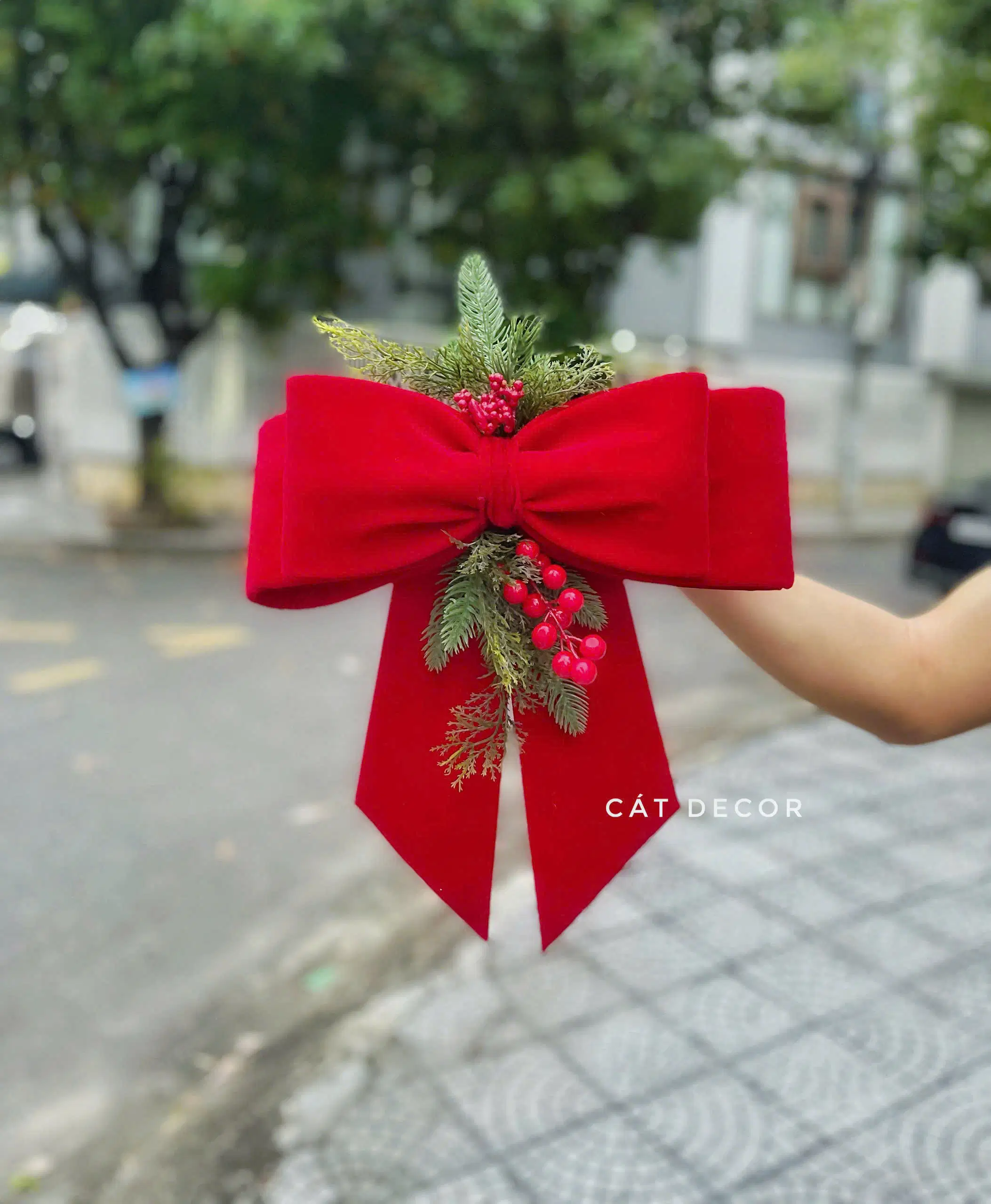 Nơ treo cửa Giáng Sinh màu đỏ mịn Nơ treo cửa Giáng Sinh màu đỏ mịn - Ảnh 3