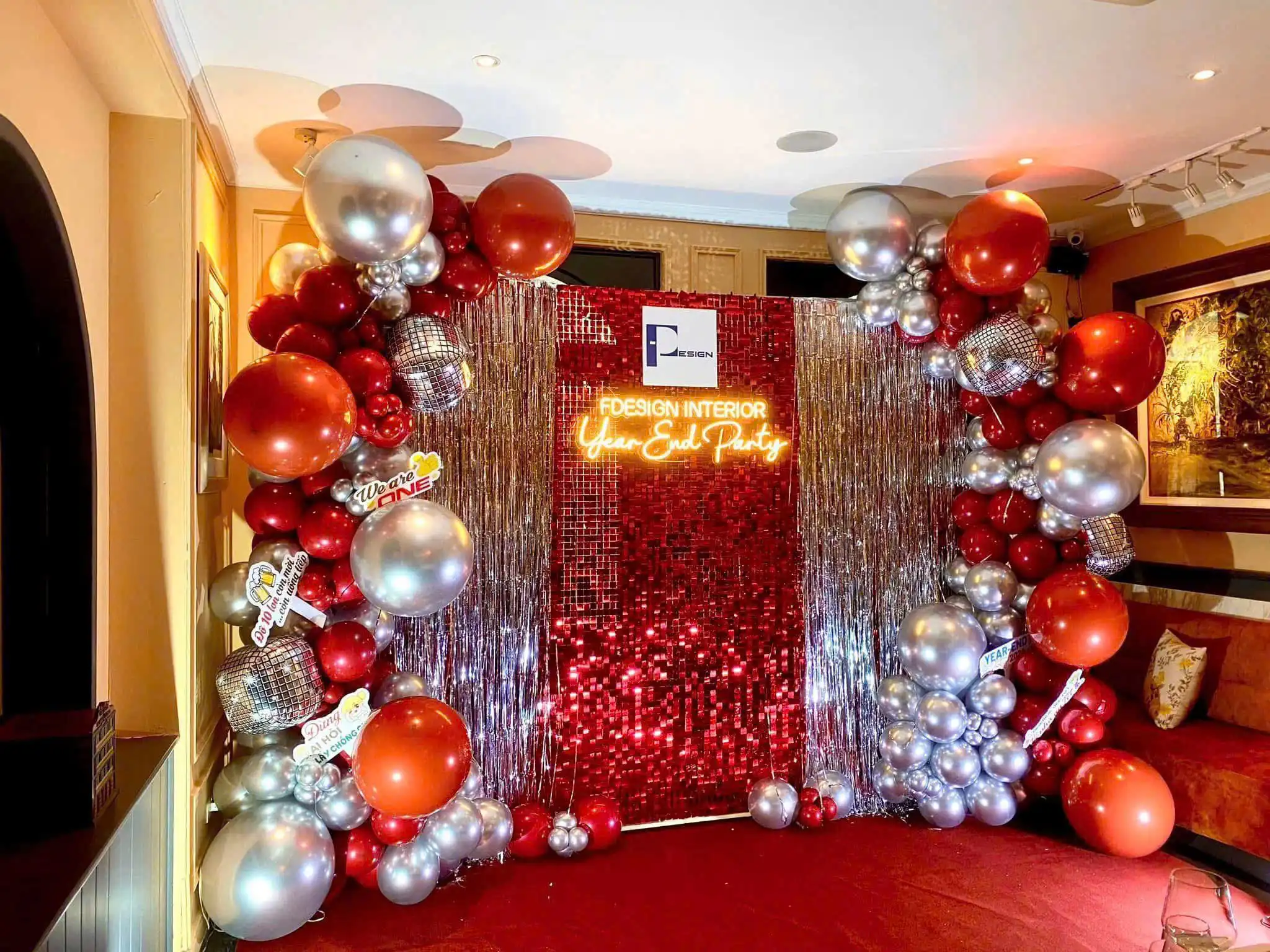 Sequin - sang trọng, lấp lánh và đẳng cấp Trang trí Year End Party tại Đà Nẵng