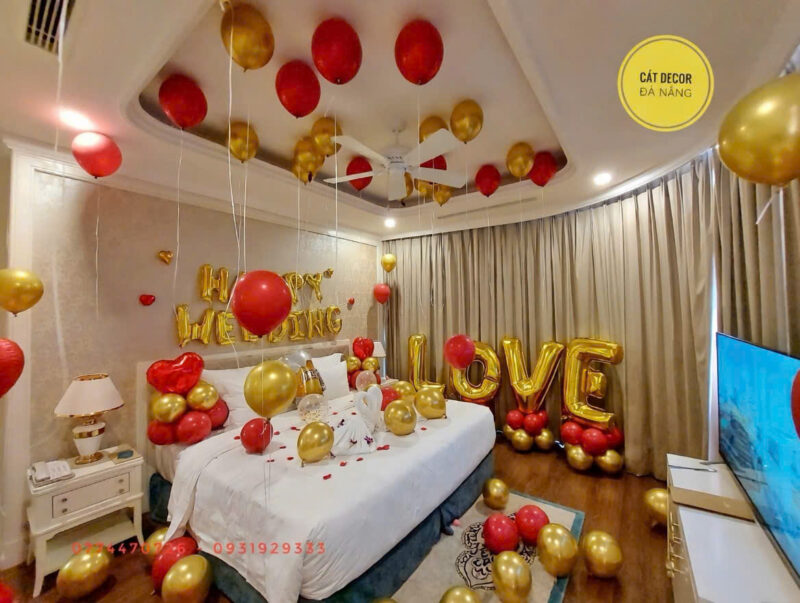 Set trang trí phòng cưới màu vàng đỏ