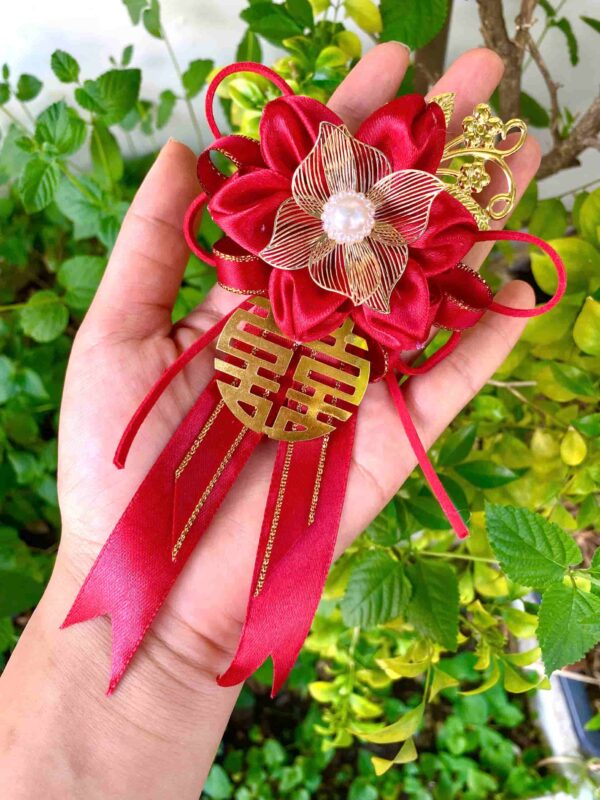 Hoa cài áo Bố mẹ THỊNH HỶ đỏ